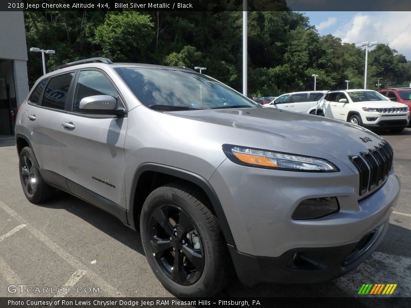 Front 3/4 View of 2018 Cherokee Altitude 4x4