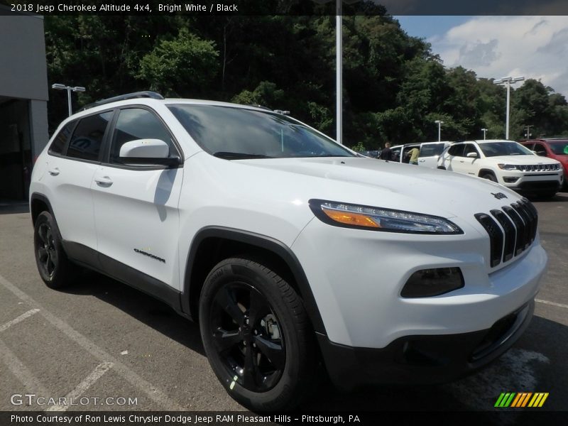 Bright White / Black 2018 Jeep Cherokee Altitude 4x4