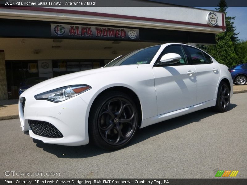 Alfa White / Black 2017 Alfa Romeo Giulia Ti AWD