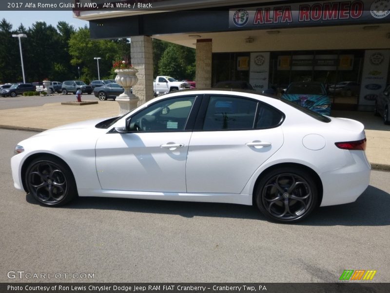 Alfa White / Black 2017 Alfa Romeo Giulia Ti AWD