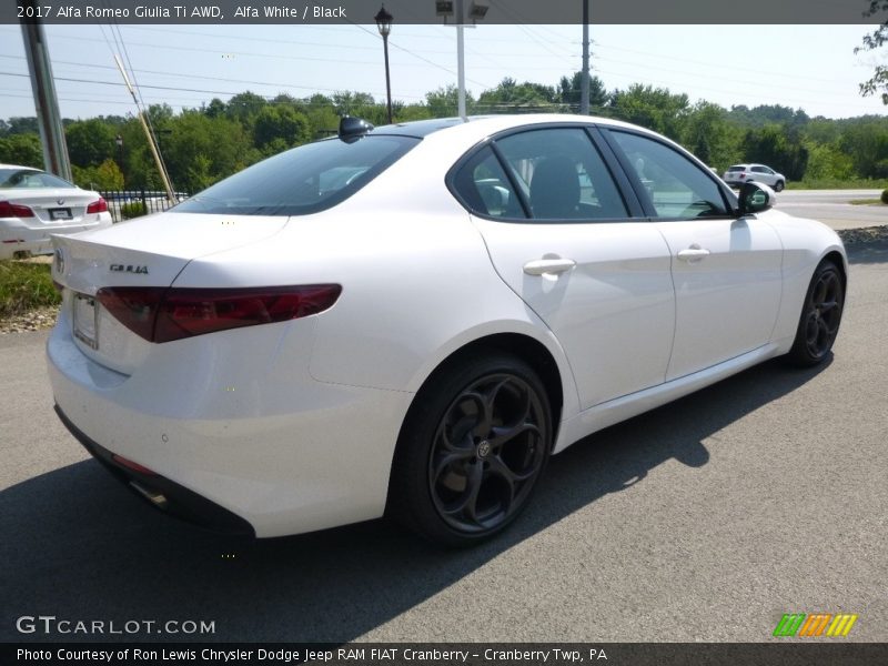 Alfa White / Black 2017 Alfa Romeo Giulia Ti AWD