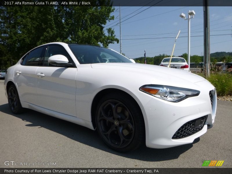 Alfa White / Black 2017 Alfa Romeo Giulia Ti AWD