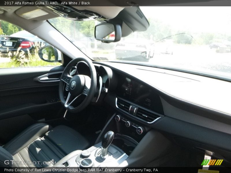 Alfa White / Black 2017 Alfa Romeo Giulia Ti AWD