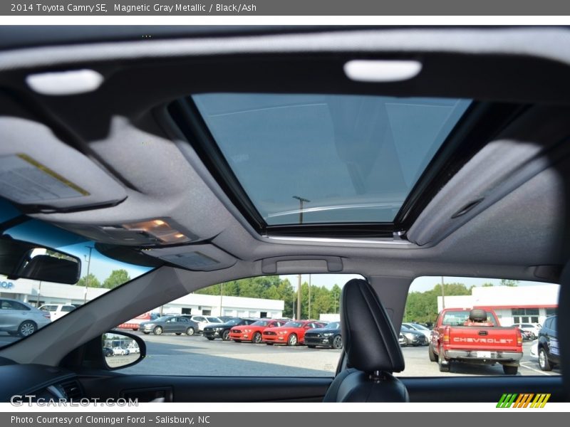 Magnetic Gray Metallic / Black/Ash 2014 Toyota Camry SE