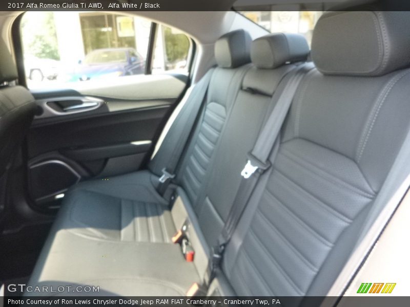 Alfa White / Black 2017 Alfa Romeo Giulia Ti AWD