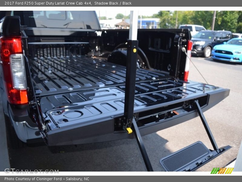 Shadow Black / Black 2017 Ford F250 Super Duty Lariat Crew Cab 4x4