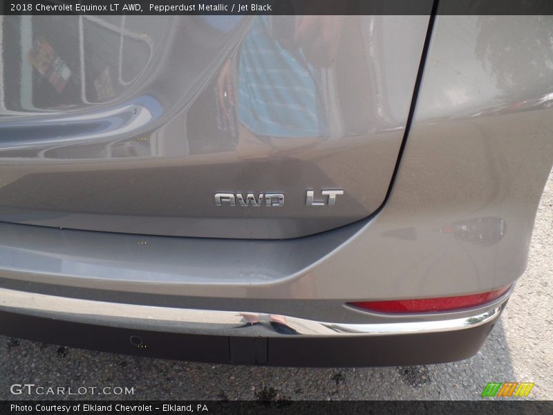 Pepperdust Metallic / Jet Black 2018 Chevrolet Equinox LT AWD