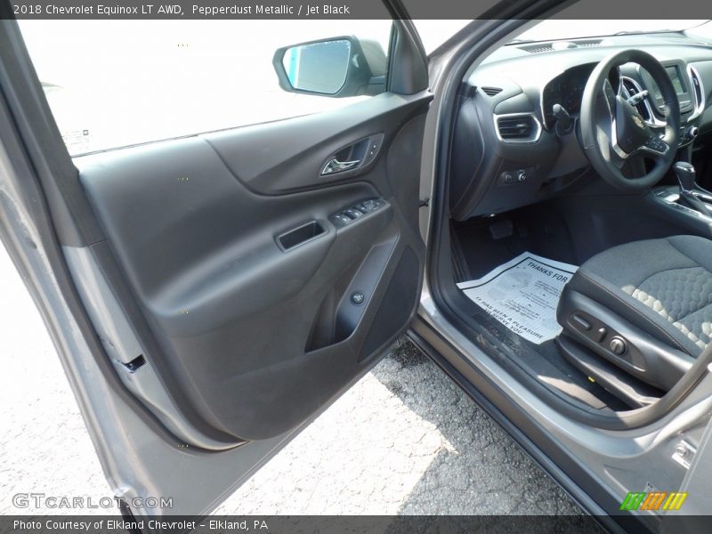 Pepperdust Metallic / Jet Black 2018 Chevrolet Equinox LT AWD