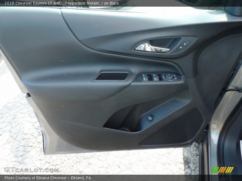 Pepperdust Metallic / Jet Black 2018 Chevrolet Equinox LT AWD