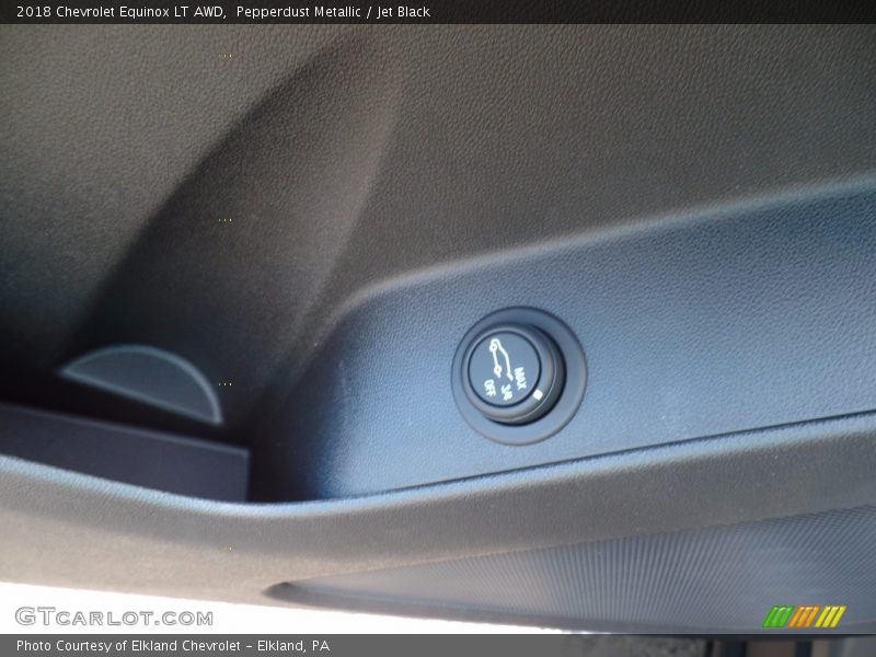 Pepperdust Metallic / Jet Black 2018 Chevrolet Equinox LT AWD