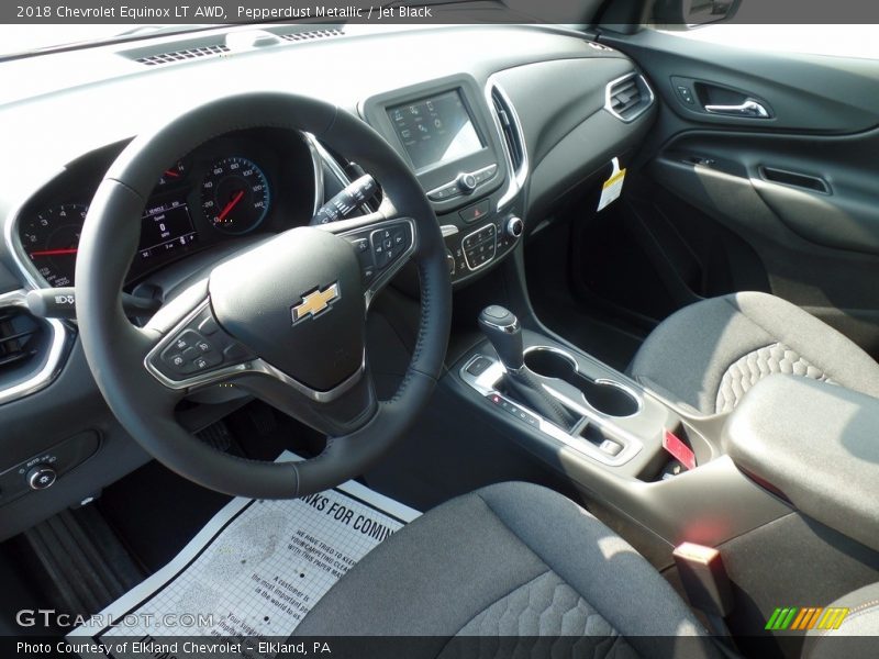 Pepperdust Metallic / Jet Black 2018 Chevrolet Equinox LT AWD