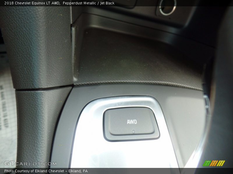 Pepperdust Metallic / Jet Black 2018 Chevrolet Equinox LT AWD