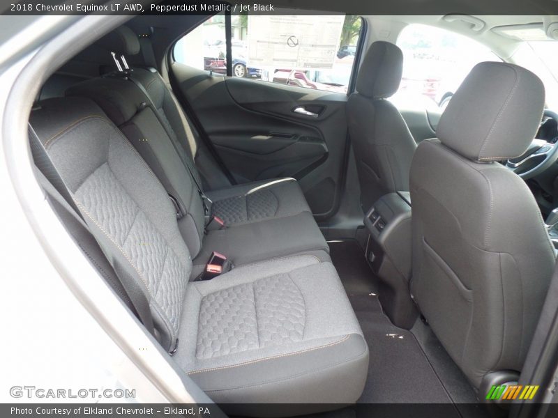 Pepperdust Metallic / Jet Black 2018 Chevrolet Equinox LT AWD