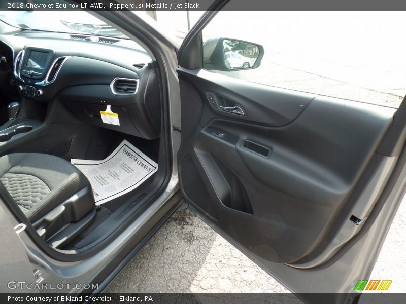 Pepperdust Metallic / Jet Black 2018 Chevrolet Equinox LT AWD