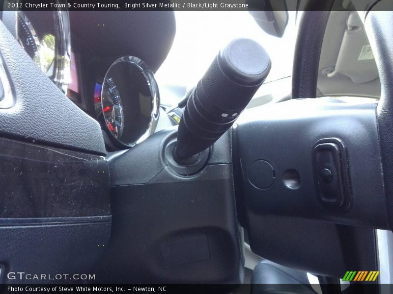 Bright Silver Metallic / Black/Light Graystone 2012 Chrysler Town & Country Touring