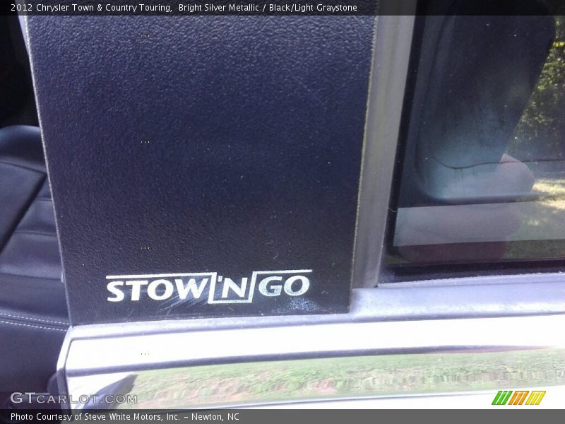 Bright Silver Metallic / Black/Light Graystone 2012 Chrysler Town & Country Touring