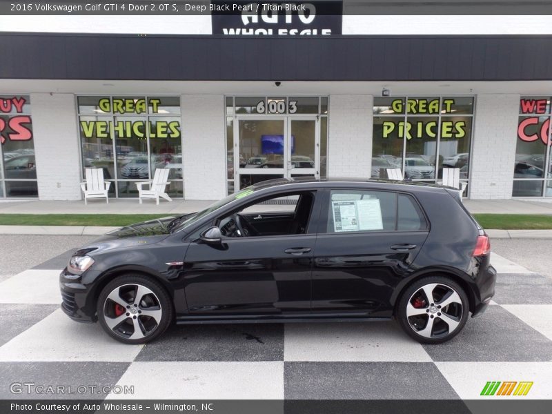 Deep Black Pearl / Titan Black 2016 Volkswagen Golf GTI 4 Door 2.0T S