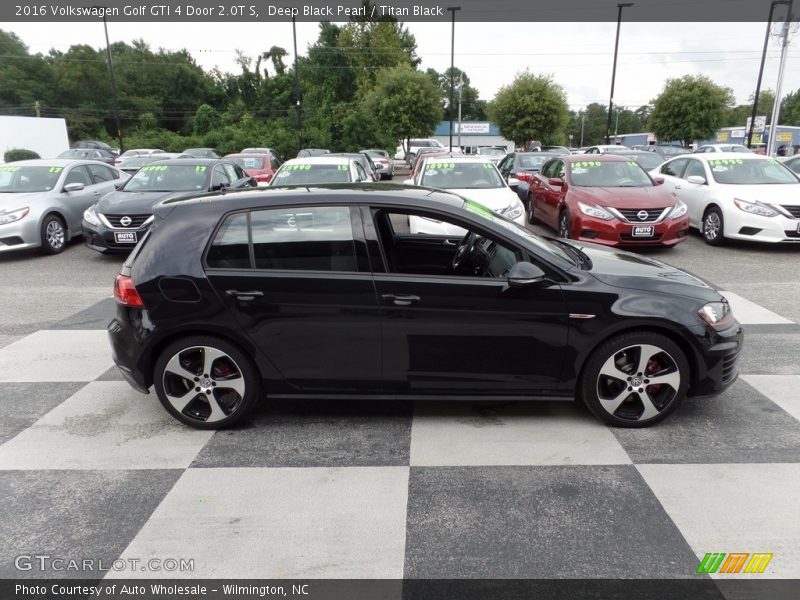 Deep Black Pearl / Titan Black 2016 Volkswagen Golf GTI 4 Door 2.0T S