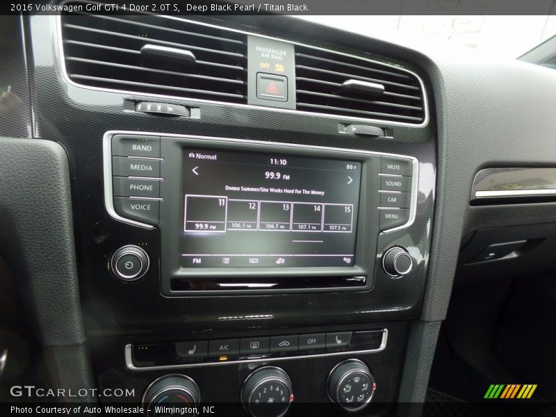 Deep Black Pearl / Titan Black 2016 Volkswagen Golf GTI 4 Door 2.0T S