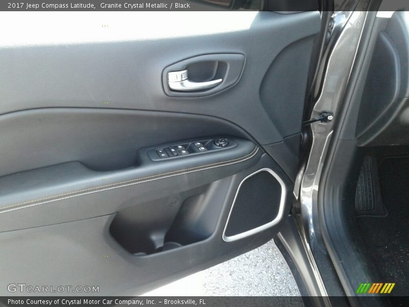 Granite Crystal Metallic / Black 2017 Jeep Compass Latitude