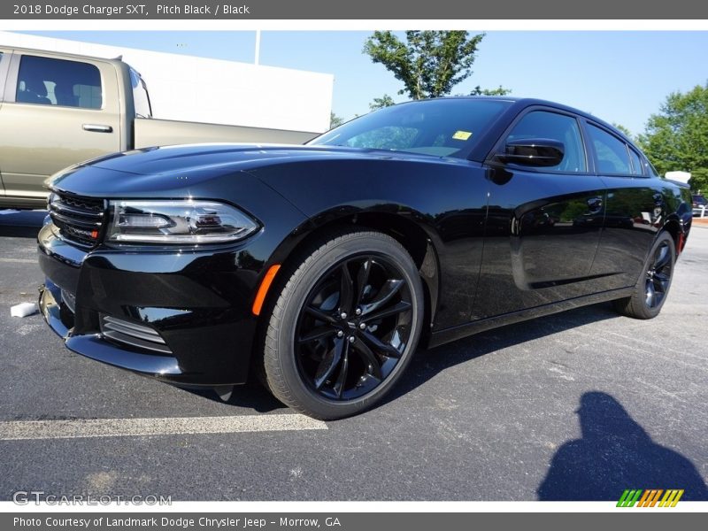 Pitch Black / Black 2018 Dodge Charger SXT