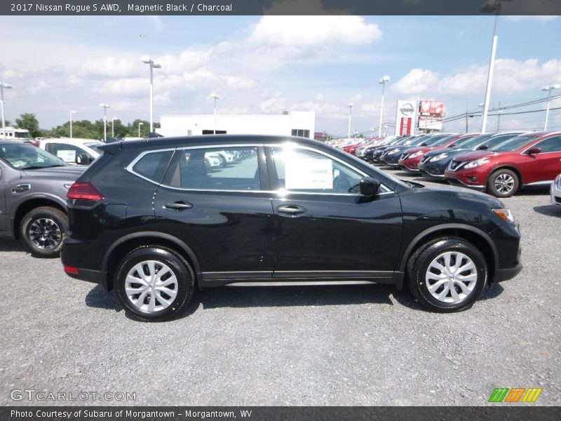 Magnetic Black / Charcoal 2017 Nissan Rogue S AWD