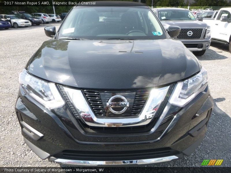 Magnetic Black / Charcoal 2017 Nissan Rogue S AWD