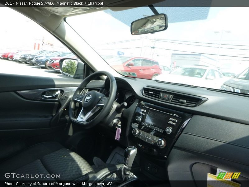 Magnetic Black / Charcoal 2017 Nissan Rogue S AWD