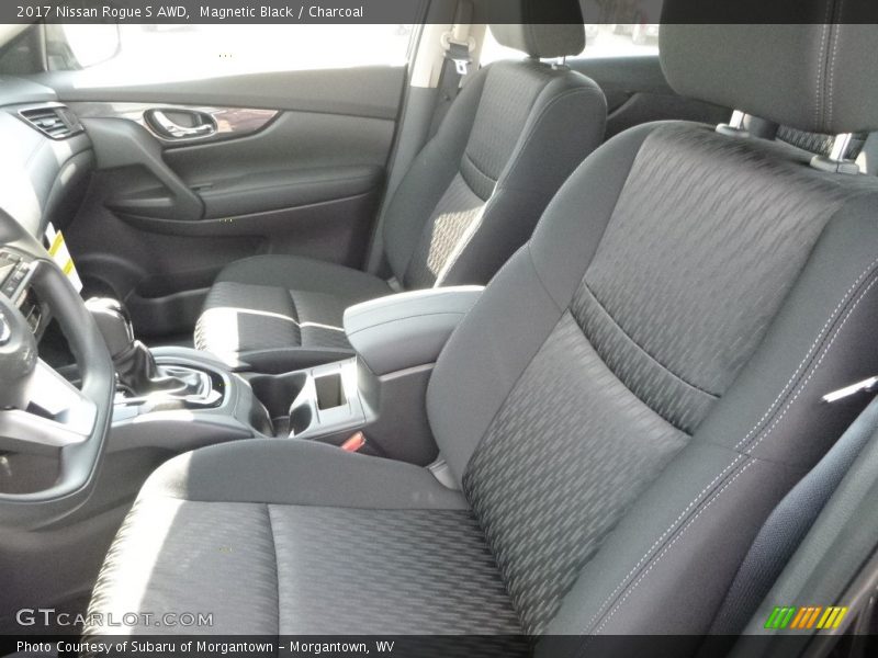 Magnetic Black / Charcoal 2017 Nissan Rogue S AWD