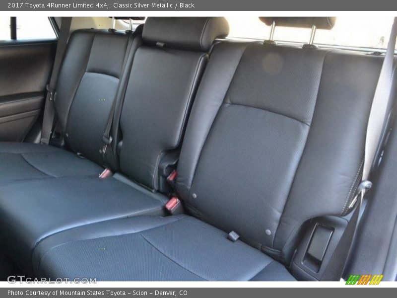 Classic Silver Metallic / Black 2017 Toyota 4Runner Limited 4x4