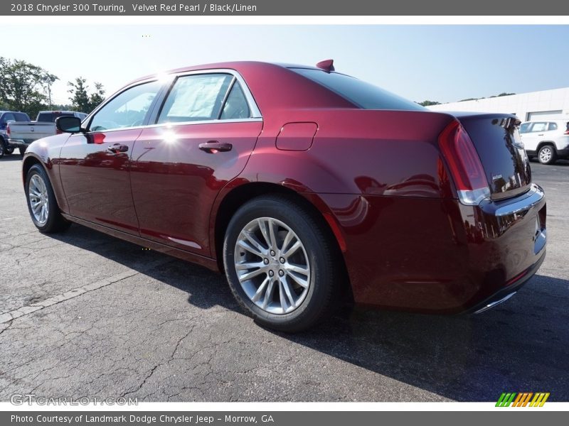 Velvet Red Pearl / Black/Linen 2018 Chrysler 300 Touring