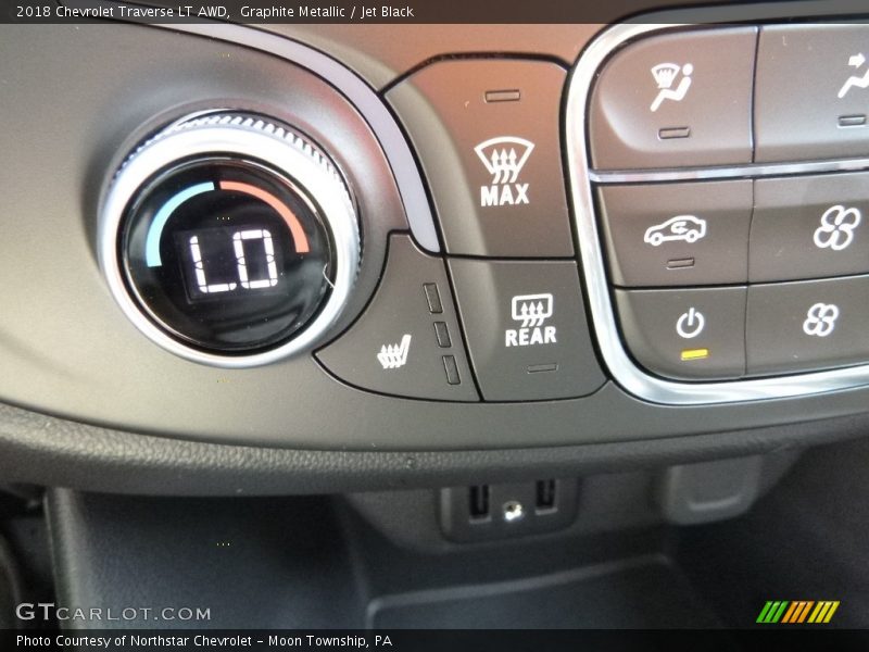 Graphite Metallic / Jet Black 2018 Chevrolet Traverse LT AWD