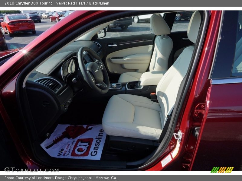  2018 300 Touring Black/Linen Interior
