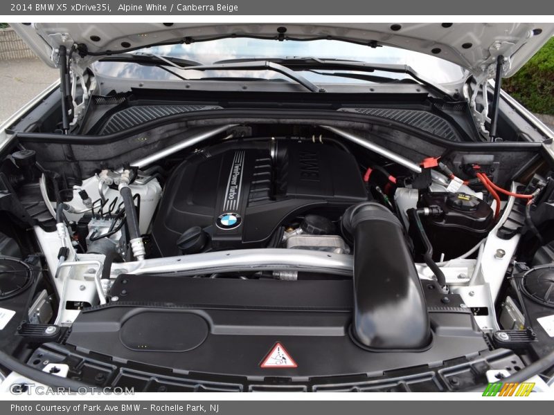 Alpine White / Canberra Beige 2014 BMW X5 xDrive35i