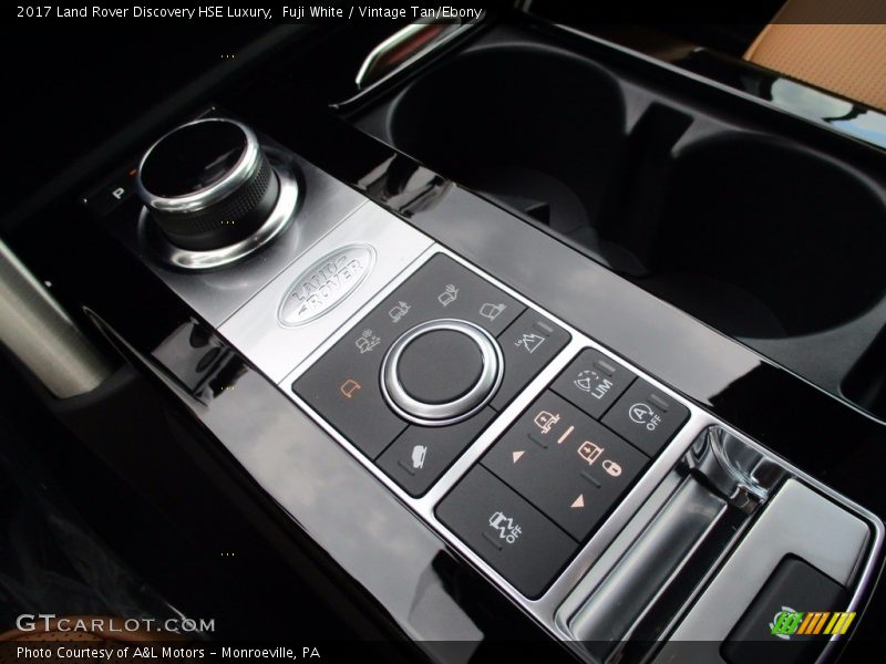 Fuji White / Vintage Tan/Ebony 2017 Land Rover Discovery HSE Luxury