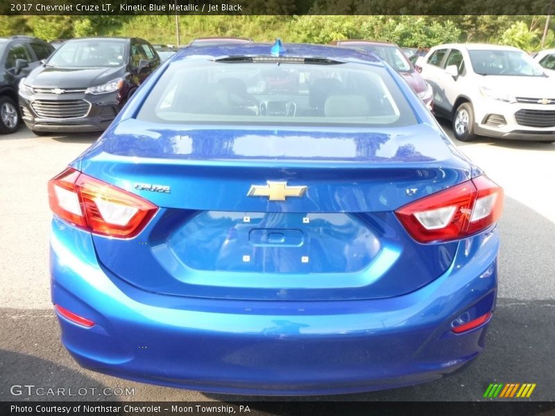 Kinetic Blue Metallic / Jet Black 2017 Chevrolet Cruze LT