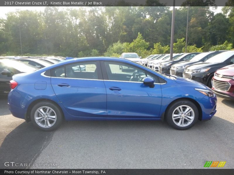 Kinetic Blue Metallic / Jet Black 2017 Chevrolet Cruze LT
