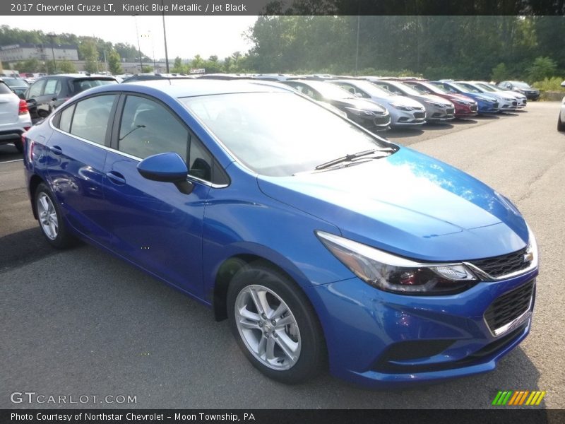 Kinetic Blue Metallic / Jet Black 2017 Chevrolet Cruze LT