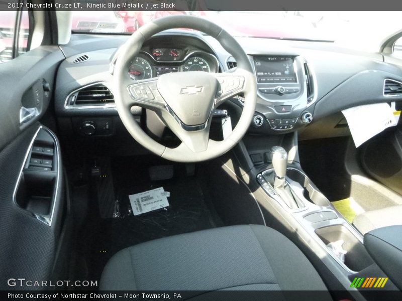 Kinetic Blue Metallic / Jet Black 2017 Chevrolet Cruze LT