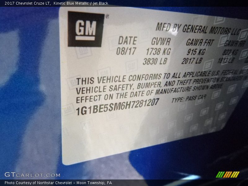 Kinetic Blue Metallic / Jet Black 2017 Chevrolet Cruze LT
