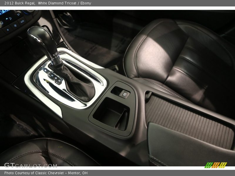 White Diamond Tricoat / Ebony 2012 Buick Regal