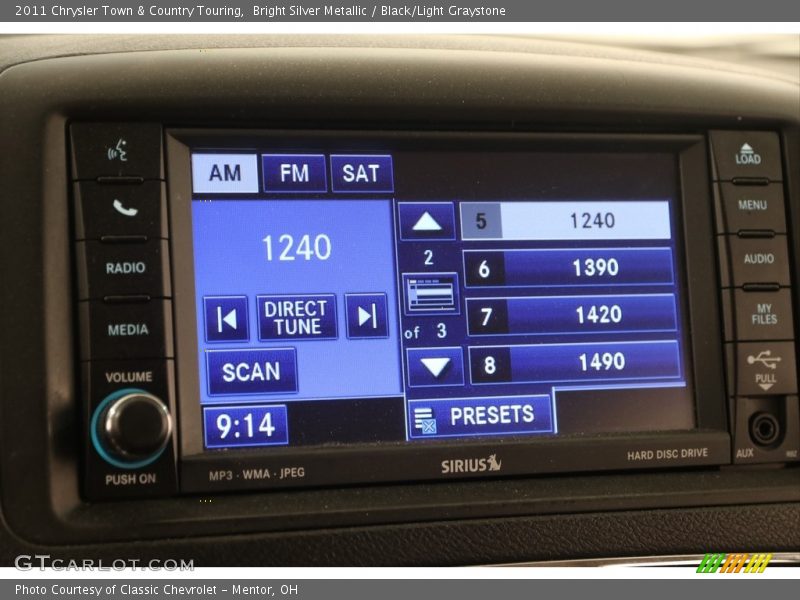 Bright Silver Metallic / Black/Light Graystone 2011 Chrysler Town & Country Touring