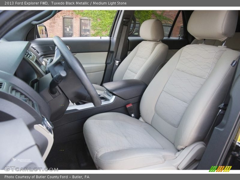 Tuxedo Black Metallic / Medium Light Stone 2013 Ford Explorer FWD