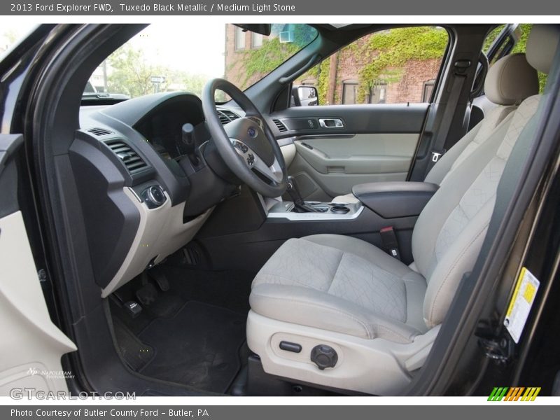 Tuxedo Black Metallic / Medium Light Stone 2013 Ford Explorer FWD