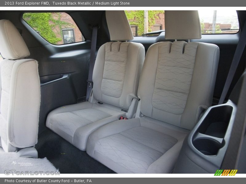 Tuxedo Black Metallic / Medium Light Stone 2013 Ford Explorer FWD