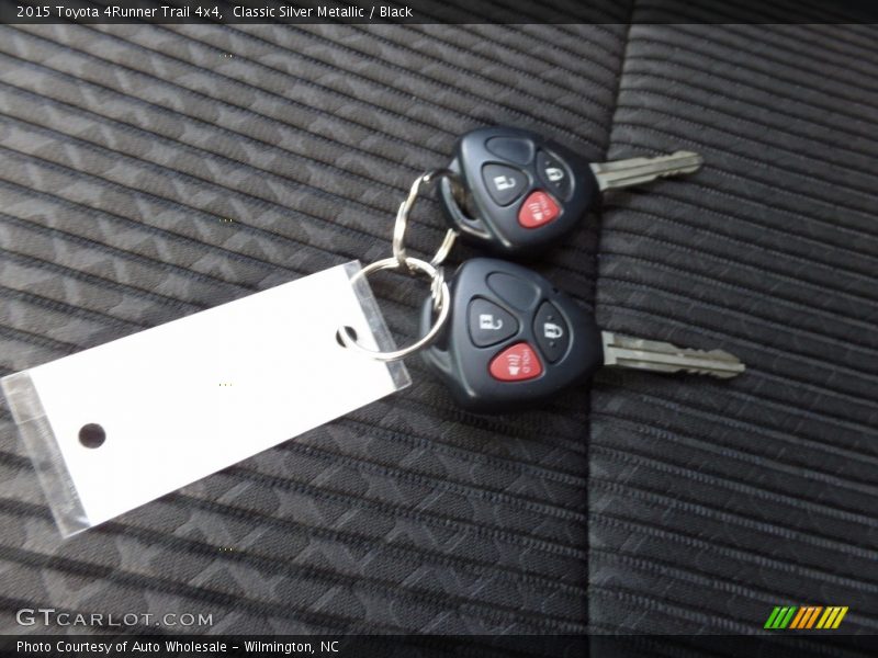Classic Silver Metallic / Black 2015 Toyota 4Runner Trail 4x4