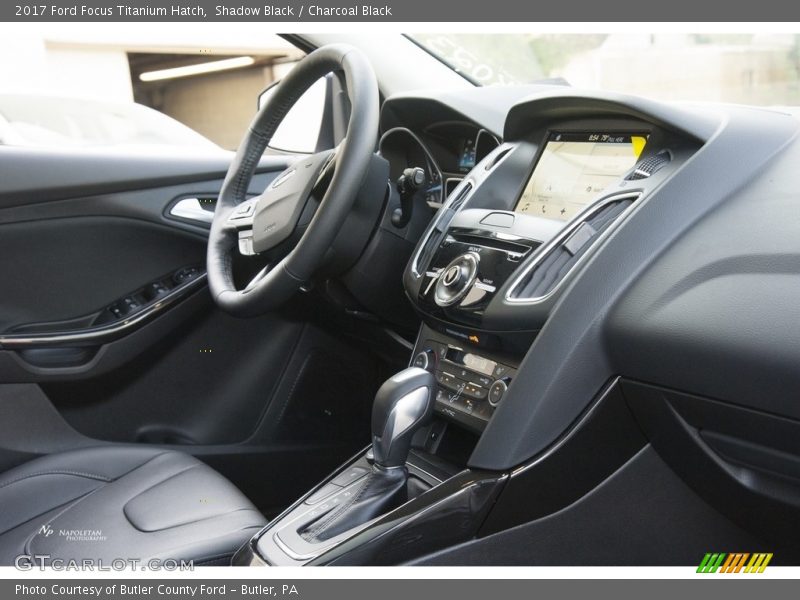 Shadow Black / Charcoal Black 2017 Ford Focus Titanium Hatch