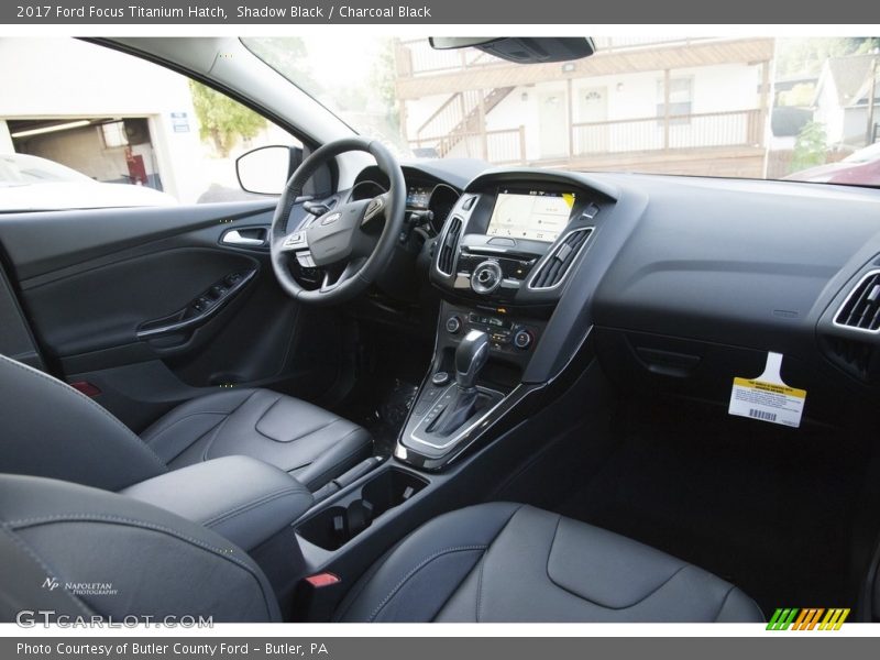 Shadow Black / Charcoal Black 2017 Ford Focus Titanium Hatch