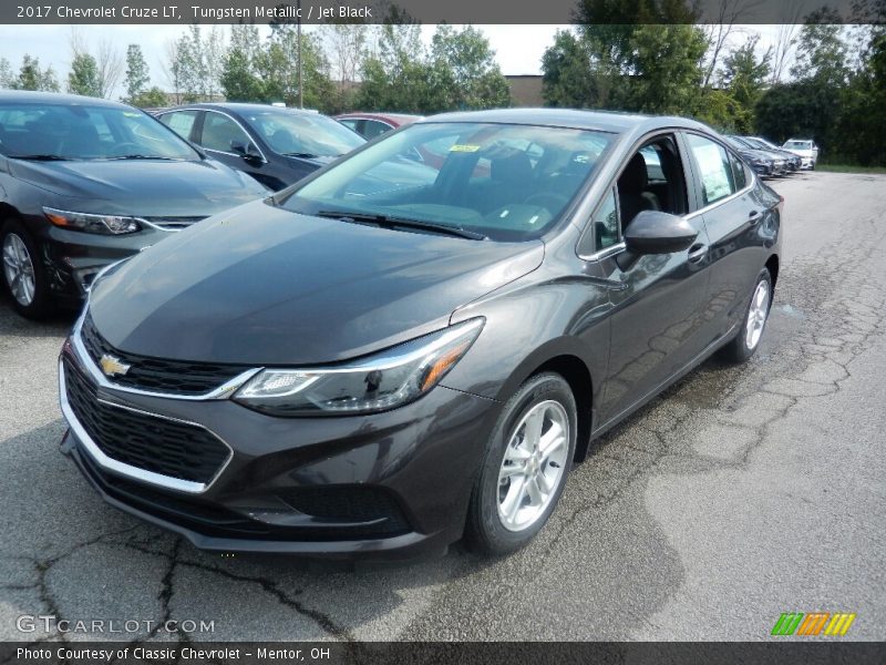 Tungsten Metallic / Jet Black 2017 Chevrolet Cruze LT