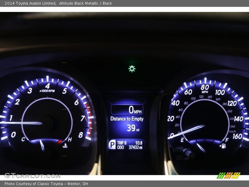 Attitude Black Metallic / Black 2014 Toyota Avalon Limited
